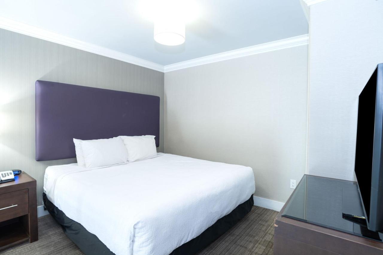 Sandman Hotel & Suites Calgary South Dış mekan fotoğraf