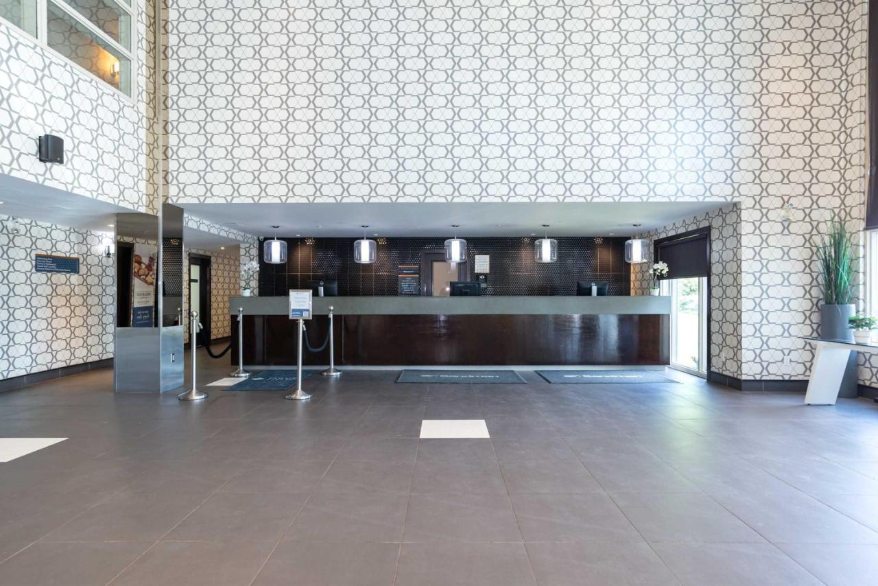 Sandman Hotel & Suites Calgary South Dış mekan fotoğraf