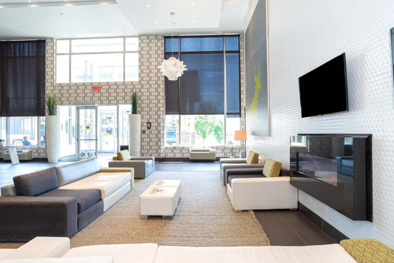 Sandman Hotel & Suites Calgary South Dış mekan fotoğraf