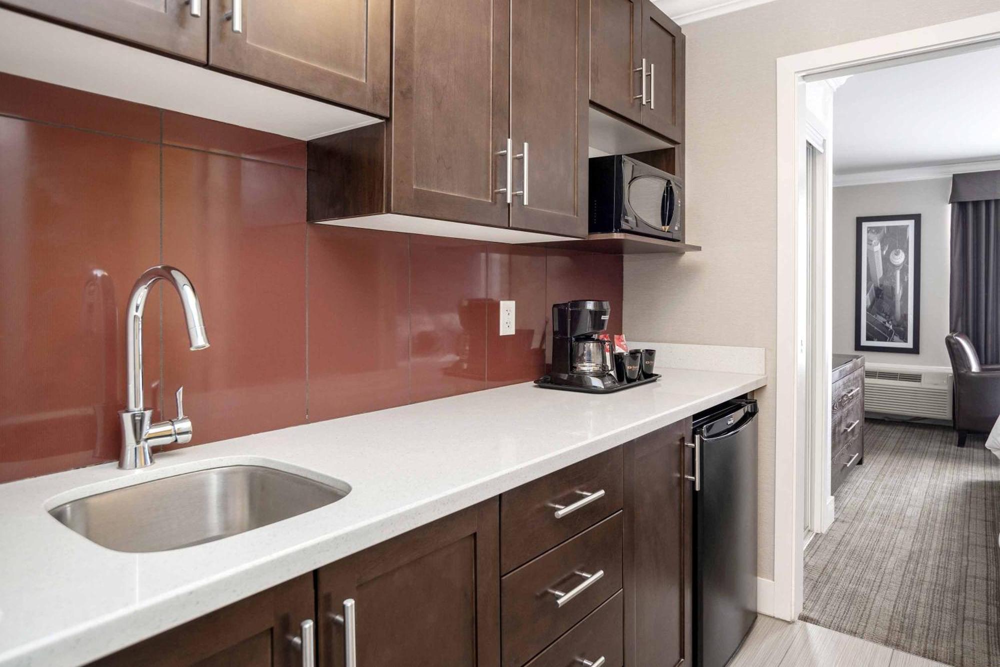 Sandman Hotel & Suites Calgary South Dış mekan fotoğraf