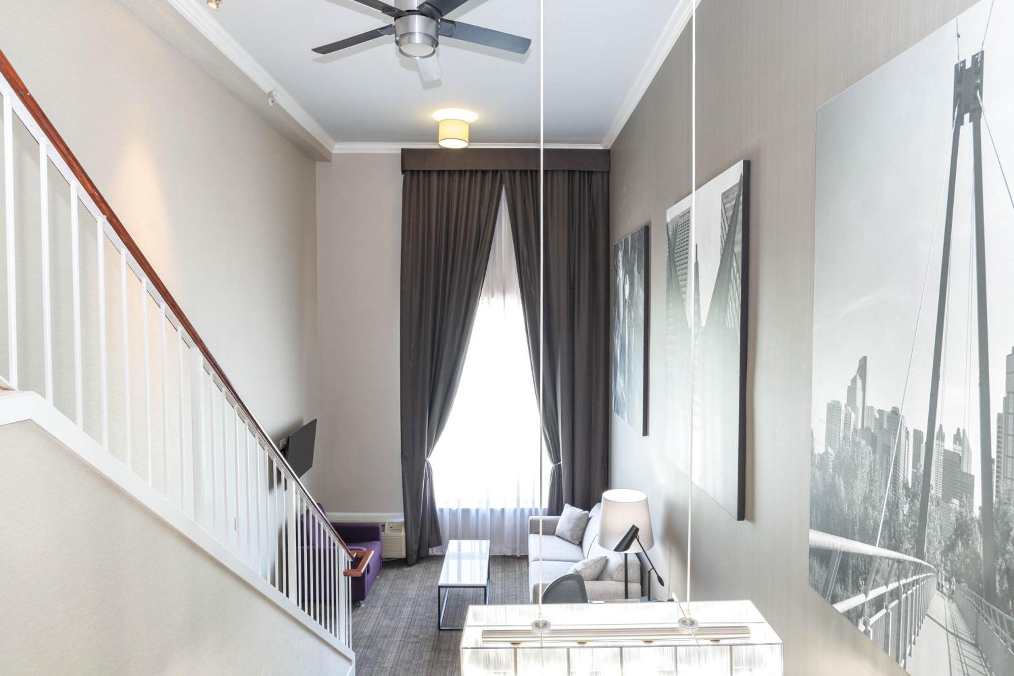 Sandman Hotel & Suites Calgary South Dış mekan fotoğraf