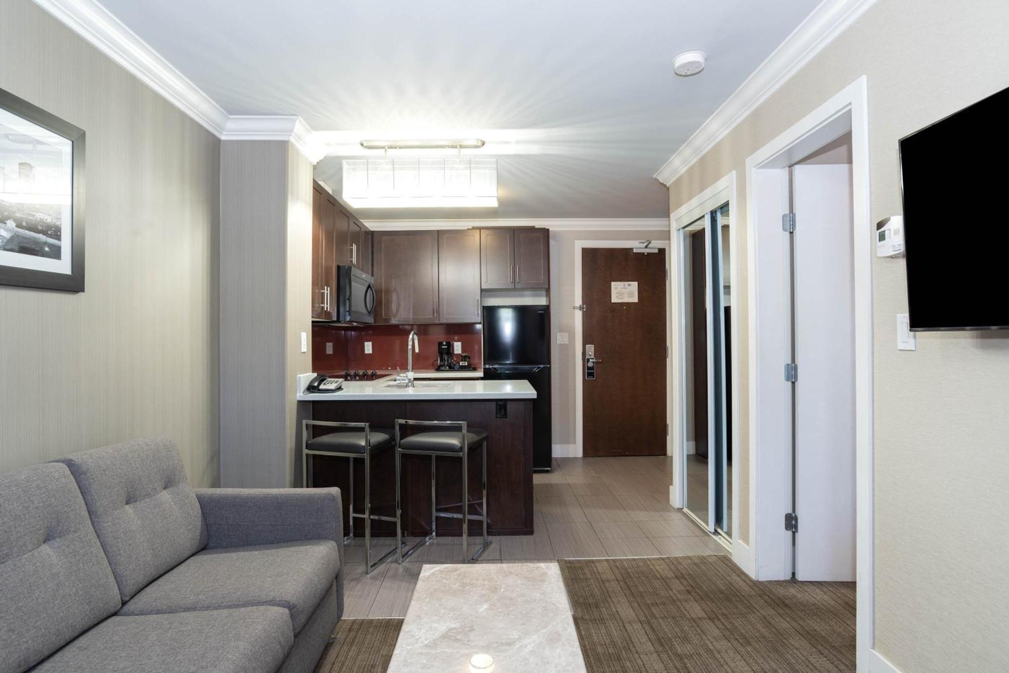 Sandman Hotel & Suites Calgary South Dış mekan fotoğraf