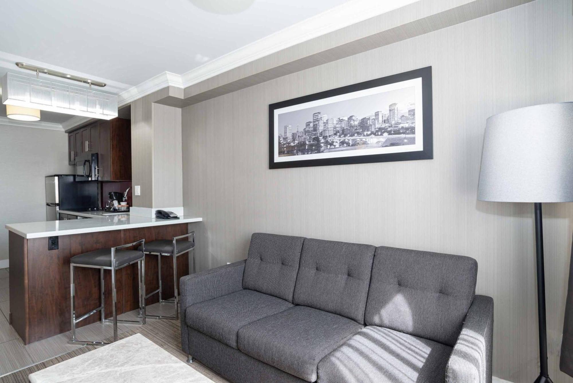 Sandman Hotel & Suites Calgary South Dış mekan fotoğraf
