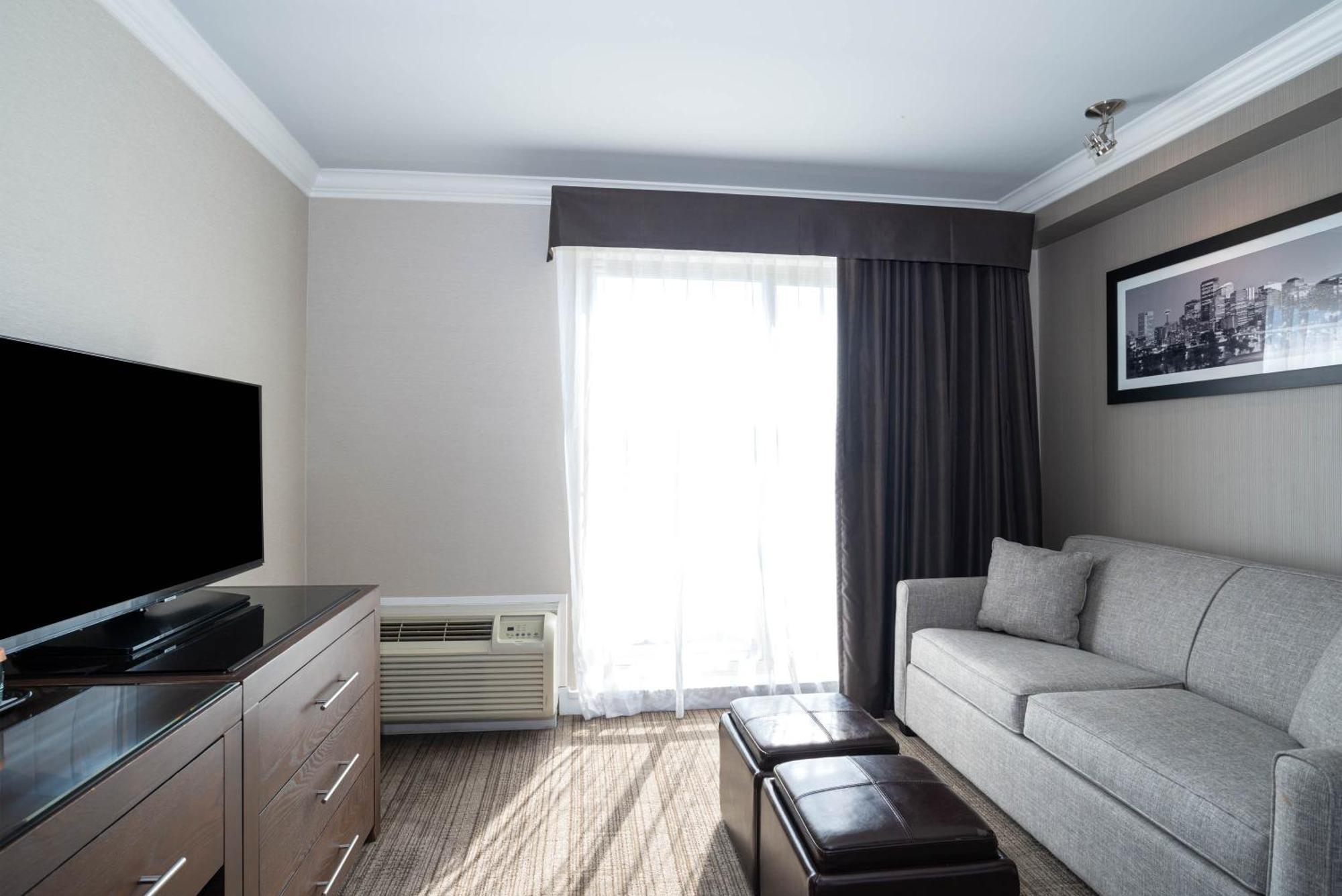 Sandman Hotel & Suites Calgary South Dış mekan fotoğraf