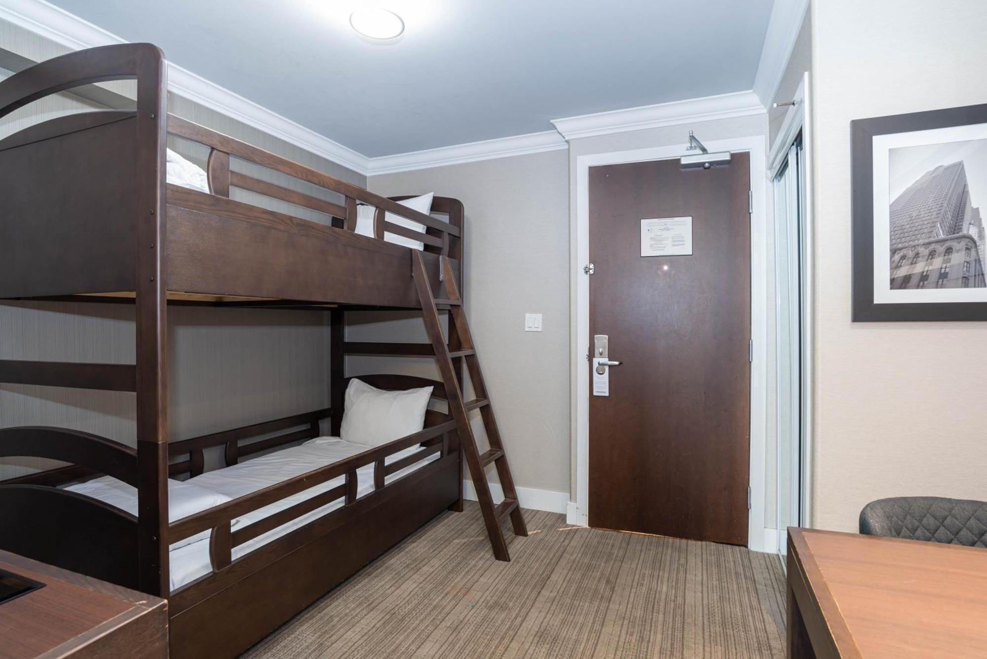 Sandman Hotel & Suites Calgary South Dış mekan fotoğraf