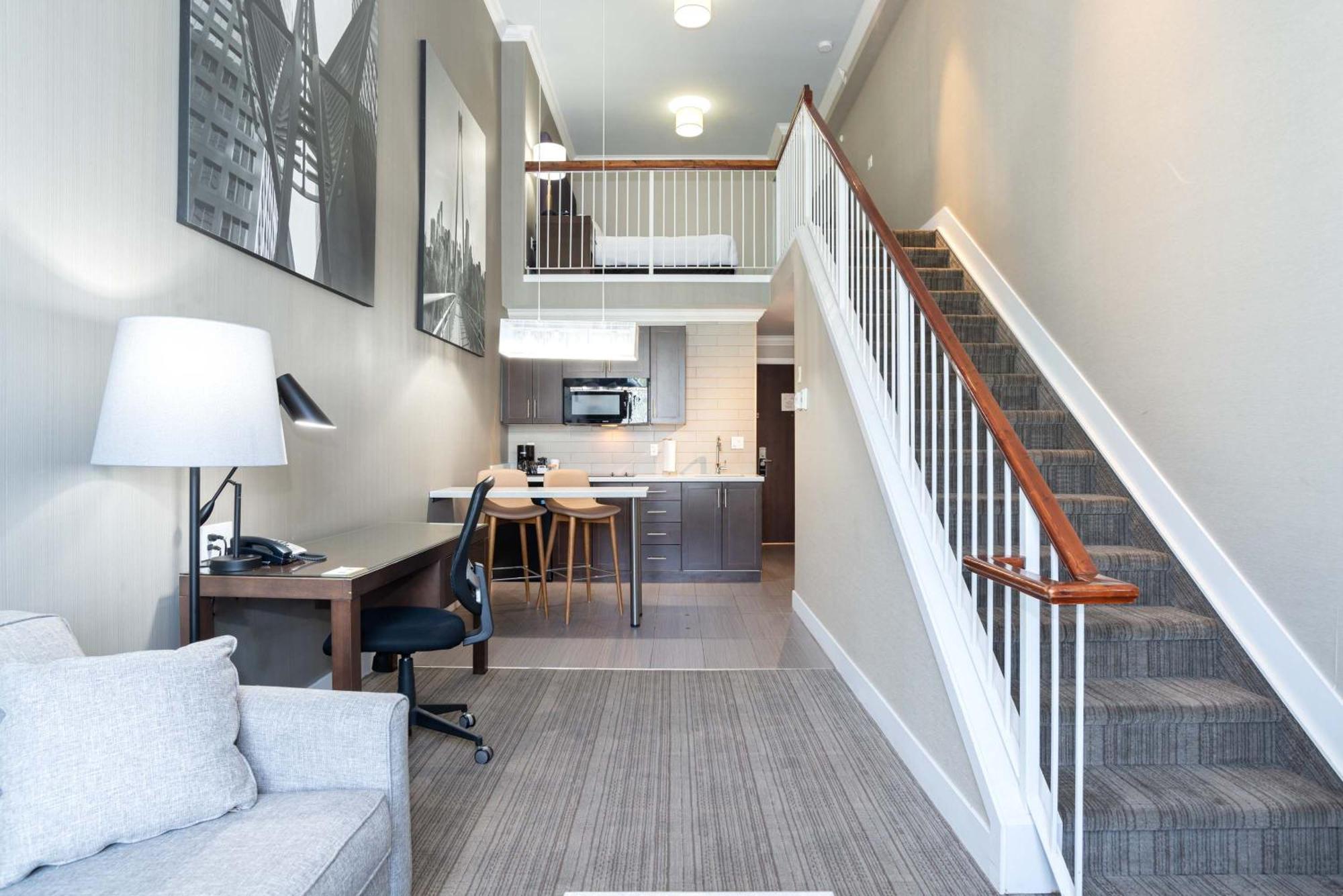 Sandman Hotel & Suites Calgary South Dış mekan fotoğraf