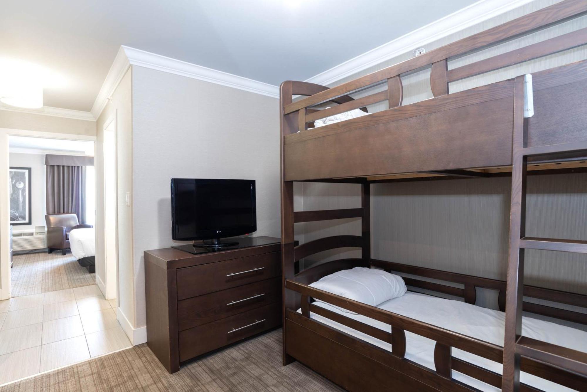Sandman Hotel & Suites Calgary South Dış mekan fotoğraf