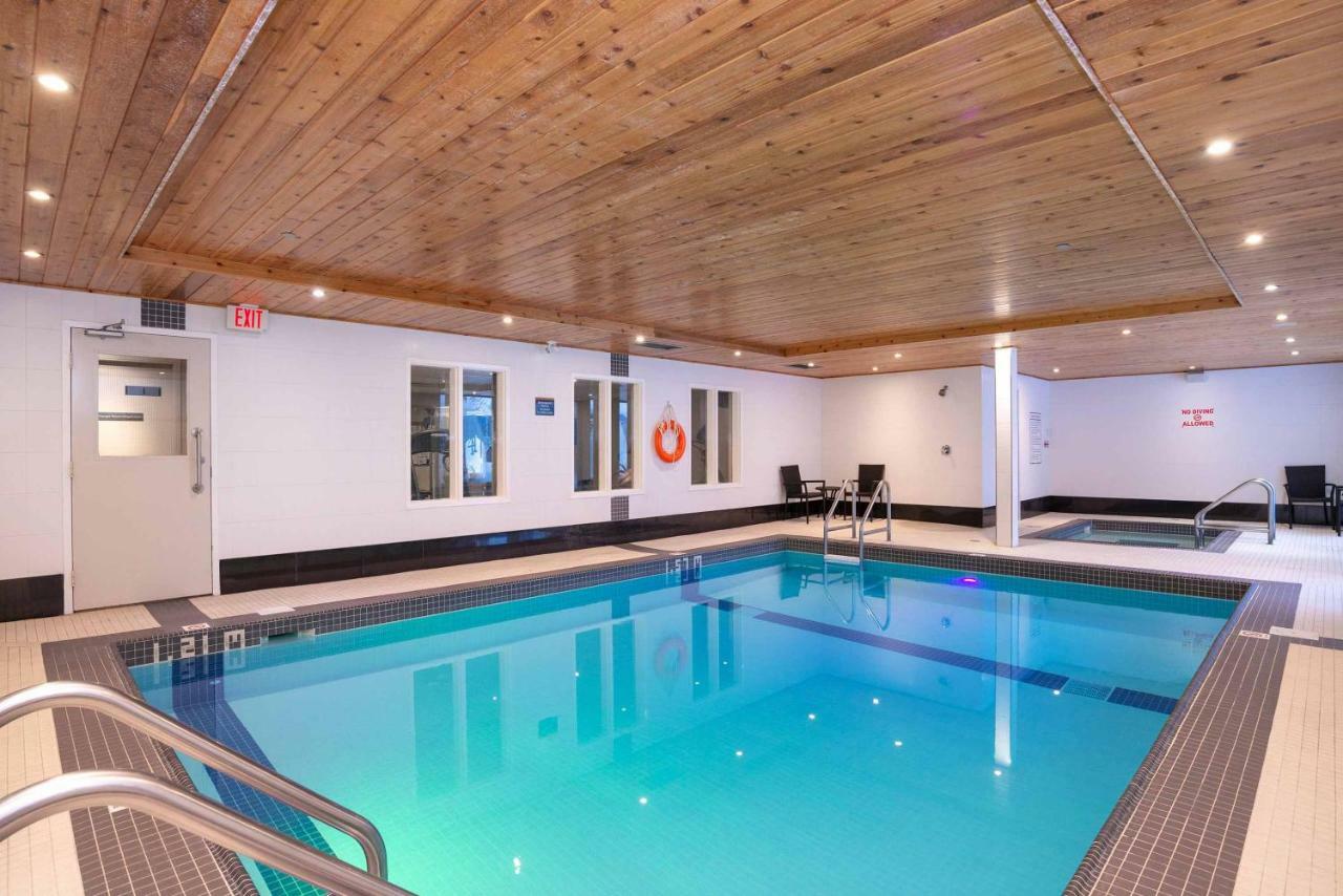 Sandman Hotel & Suites Calgary South Dış mekan fotoğraf